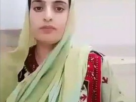 Cute PK Bhabi in a steamy video