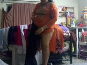 Desi aunty's changing room caught on camera