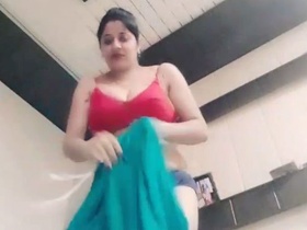 Beautiful Bhabhi in Sensual Masturbation Video