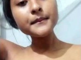 Desi teen shows off her nude body in a sensual video
