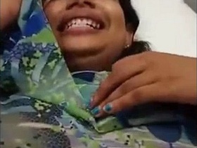 Cute Tamil wife sends MMS of her sexy face