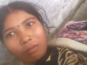 Bhabhi from the countryside gets her shaved pussy pounded