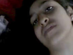 Desi beauty gets fucked in the car