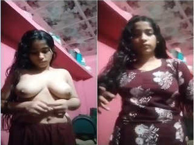 Amateur Indian girl strips and shows off her naked body in exclusive video