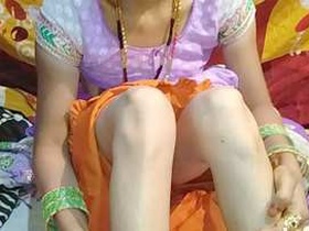 Indian village bhabi Rupa gets a hard fuck from Sharee