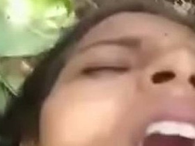 Village girl's XXX video of sex with desi BF
