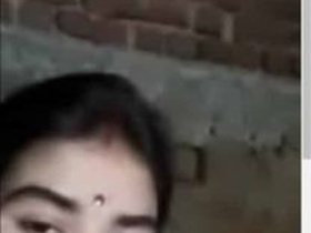 Desi bhabhi's secret encounter with husband in MMC video