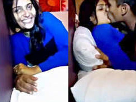 Chennai beauty and her BF indulge in sensual sloppy kissing and masturbation