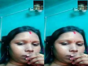 Exclusive video of a Desi bhabhi flaunting her big butt and pussy