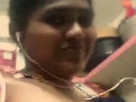 Big boobs Indian woman goes solo in video chat