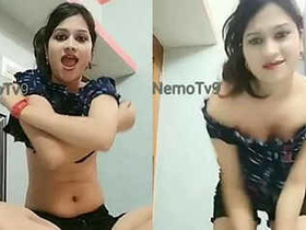 Tarni, the horny Indian girl, flaunts her belly button for her boyfriend