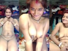 Bangla wife flaunts her body and gets naked for a selfie video