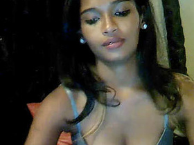 Indian girl bares cleavage in sizzling video