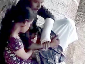 Girlfriend enjoys outdoor handjob