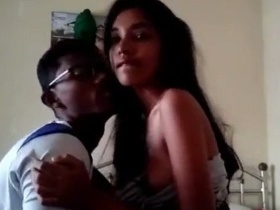 Desi lovers indulge in steamy sex on Indian sex tube