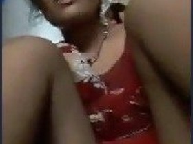 Indian village bhabhi reveals her bob and pussy