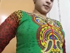 Explore the Sensual World of Desi Bhabhi in Nude Movies