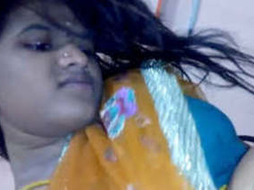 Bhabhi in saree: A South Indian video