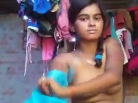 A rural girl bares it all in a nude selfie video
