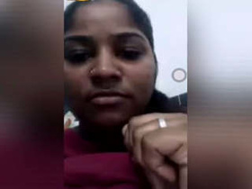 Tamil girl gets horny and raises her partner's penis on video call