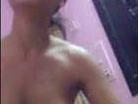 Girlfriend gives blowjob for the first time to her boyfriend