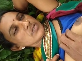 Desi girl gets fucked in the open air