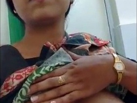 Desi wife flaunts her big boobs