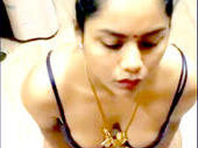 Indian bhabi pleasures her partner with oral sex