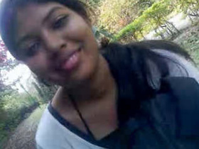 Manu and his hot Gujarati girlfriend flaunting their big boobs in the park