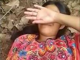 Desi girl gets outdoor sex in a village