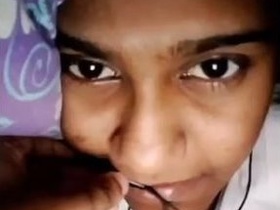A girl from the Indian subcontinent reveals her breasts on VK