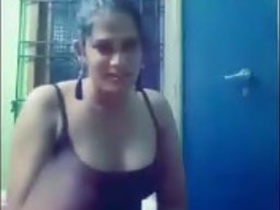 Sizzling Indian girl in tiltok video