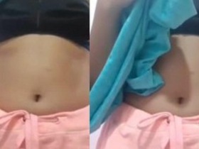 Indian girl flaunts her body in a steamy online video