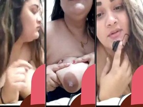 Stunning bhabhi flaunts her ample bosom in a live video call