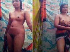 Indian desi girl arouses with her naked body and gets filmed