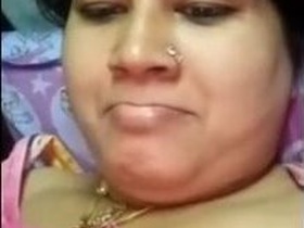 Bhabhi pleasures herself and tastes her own cum in this hot video