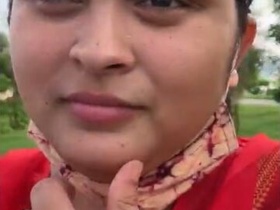 Bengali girl gives a blowjob in the park