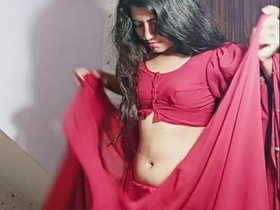 Cute Desi girl in the nude, updated video