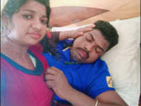 Desi bhabi's naughty MMS collection