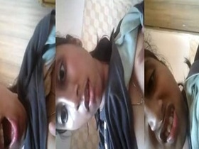 Indian teenager shows off her big tits in a naughty video