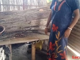 Bengali mommy gets wild in the woods