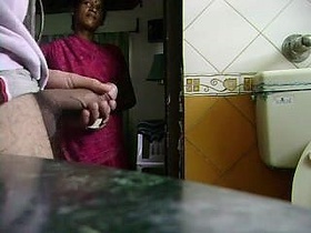 Amateur Indian maid masturbates in public