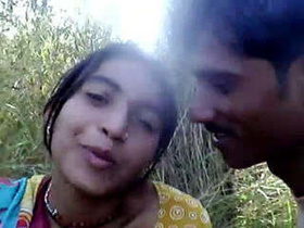 Desi couple gets wild in the fields while being caught on camera