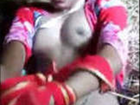 Desi girl gets fucked outdoors