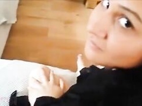 Big boobs and huge ass in hot Indian sex clip!