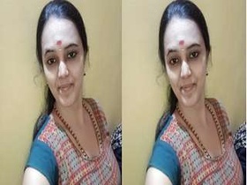 Mallu girl flaunts her big boobs in a video call