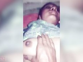 Desi maid gets pussy fucked by her landlord in this steamy video