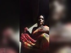 Indian village bhabha's seductive striptease video