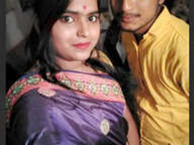 Desi girl flaunts her big boobs and wet pussy in a video call