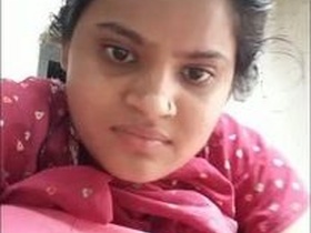 Cute teen Asian girl shows off her sexy pussy